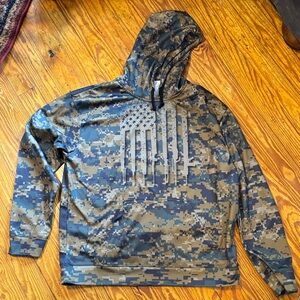 Greater Half Camouflage Hoodie Flag with rifles design we the people 2XL likenew